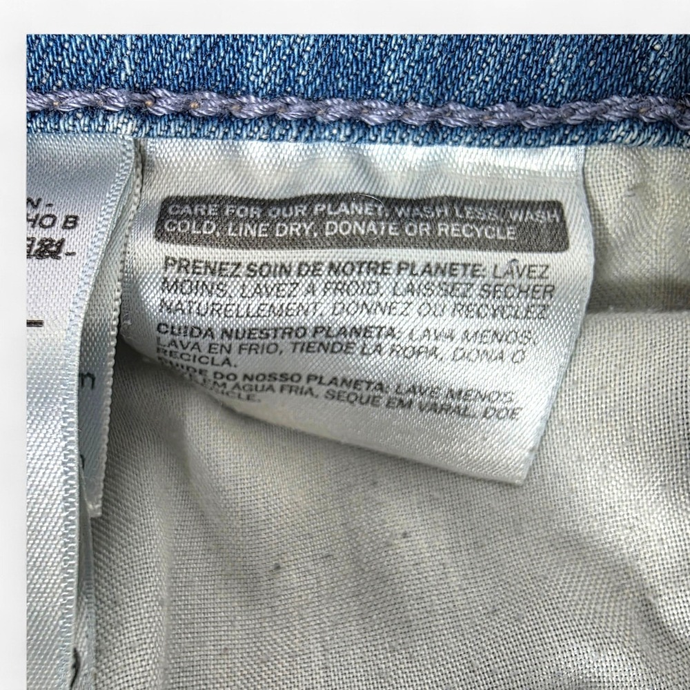 Levis 518 Bootcut Jeans Womens 11 Medium Wash Blue Denim Mid Rise Stretch - Picture 4 of 16